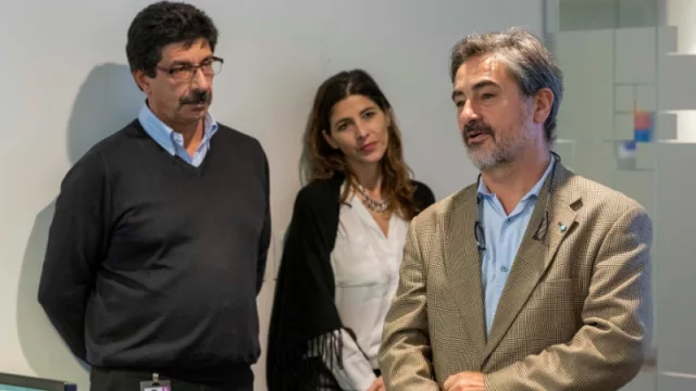 Marcelo Cantón, director de Asuntos Públicos y Comunicaciones de Aerolíneas, y equipo.
