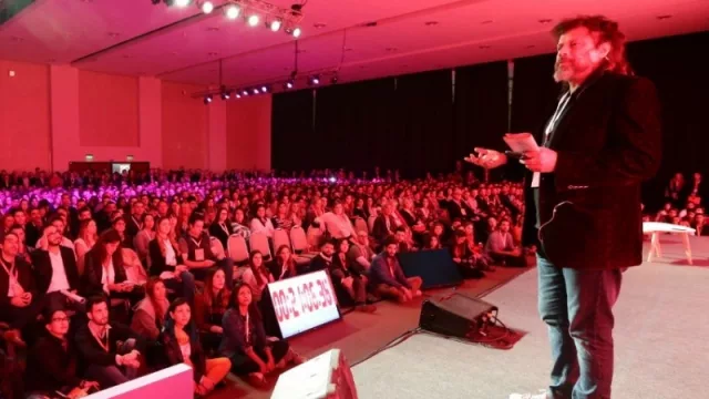 Experiencia Endeavor explotó: emprendedores y grandes empresas coparon Quórum (más de 3.000 asistentes)