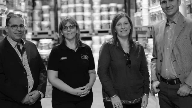 Garin Pinturerías suma tienda virtual (y metros en el centro de distribución)