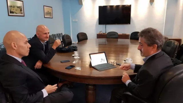 ¿Se viene un vuelo Corrientes - Iguazú?