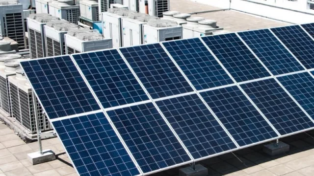 ¿Querés pagar menos de luz? Banco Nación anunció créditos personales para paneles y termotanques solares