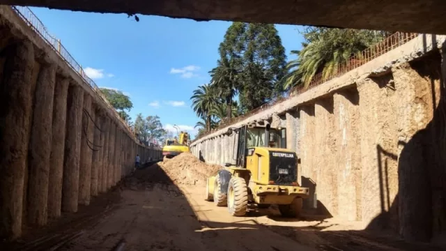 Primeras imágenes: En #PlazaEspaña ya se construye el techo del túnel
