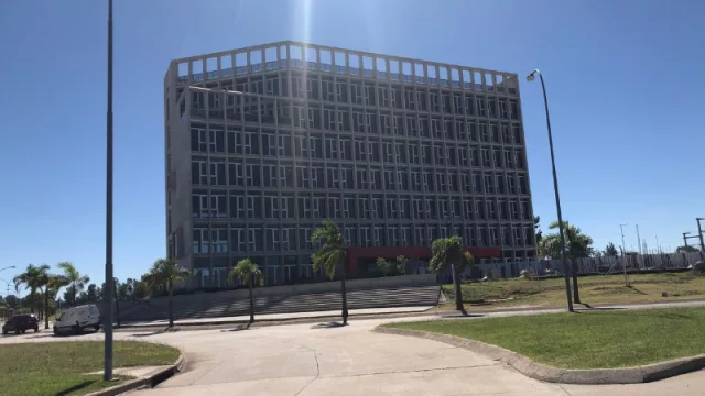 Un gigante casi dormido: el PEA tiene buena parte de su infraestructura lista para funcionar. Ahora llega más gente.