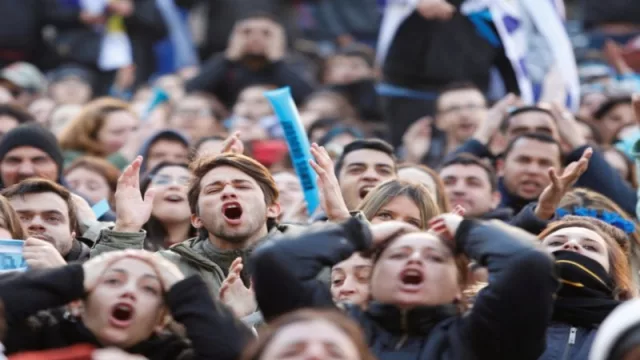 ¿Cuánto cuesta ser un hincha incondicional en Uruguay?