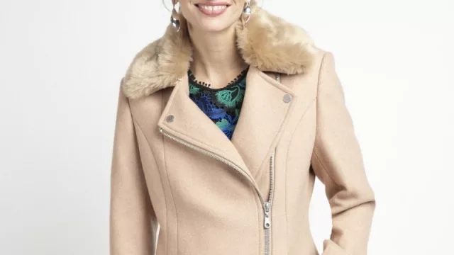 “Vi un tapadito divino” (¿cuánto cuesta vestirse con marcas este invierno? $ 22.500 por un tapado)