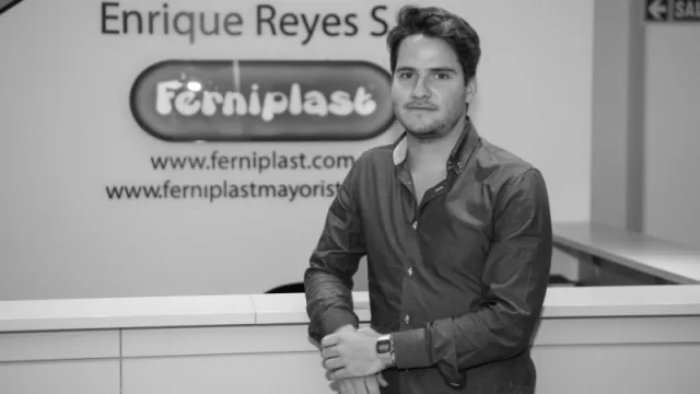 Juan Martín Faner - Compras / Hijo de Nora - Foto: Eugenia Morlans