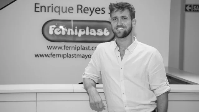 Manuel Reyes - Compras / Hijo de Fernando - Foto: Eugenia Morlans