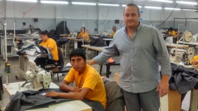 Rezk & Rosso (especialistas en indumentaria laboral) ya viste a los empleados de 400 estaciones de servicio de YPF