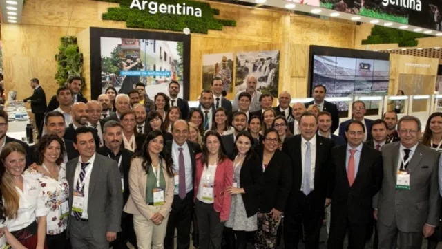 Tres vuelos diarios desde Bogotá multiplican el arribo de turistas desde Colombia a la Argentina