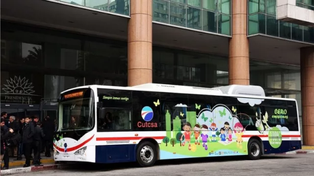  Un ómnibus eléctrico en Uruguay cuesta casi como una Ferrari
