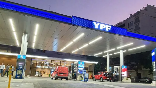 Muy buen semestre de YPF (aunque la deuda sigue muy alta en sus estados financieros)