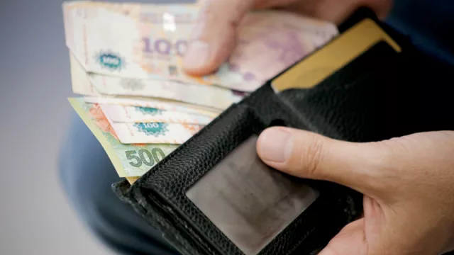 Para recuperar lo perdido, el bono a jubilados debería ser de $ 345.600 (los números que hacen desde IARAF)