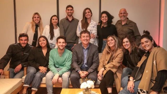 El equipo de InfoNegocios (que no juega, pero que organiza el Mundial de las Empresas)