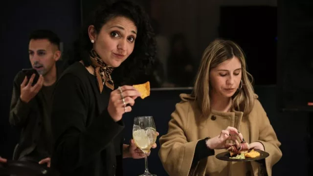 In fraganti, Marianella Russo y Gina Biain, del equipo de InfoNegocios (Foto: Álvaro Corral).