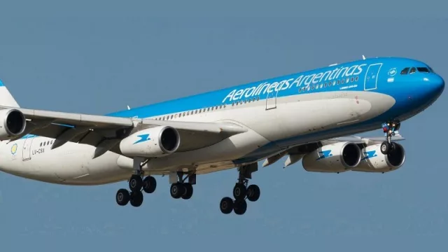 Aerolíneas Argentinas llega a 64 frecuencias semanales entre COR y AEP / EZE (suma vuelos a El Calafate y Ushuaia)
