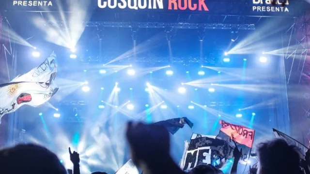 Cosquín Rock puso la música y las marcas se divirtieron (qué hicieron Fernet Branca, Fiat, Coca-Cola, Naranja y compañía)