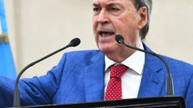 Siguiendo las promesas: qué dijo Schiaretti que iba a hacer en 2015 (pulgares arriba y pulgares abajo)