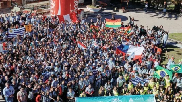 ¡Atención jóvenes emprendedores! Llega el Foro Internacional de Emprendedores de Junior Achievement
