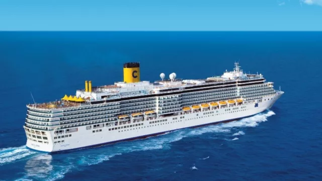 La vuelta al mundo en 112 días: cómo es el crucero que llegó a Buenos Aires