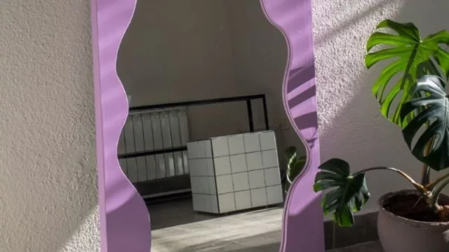 Espejos con onda (y con ondas, también): Kim.Kaos, el emprendimiento cordobés de diseño y arte que busca salir de lo usual