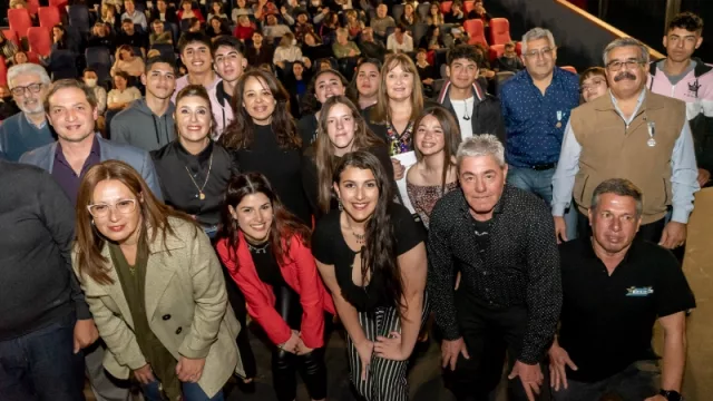 “A 40 del 82, Deconstruyendo Malvinas” llegó al cine (un docuficción de alumnos del IPEM294 con apoyo de la Municipalidad y Molise)