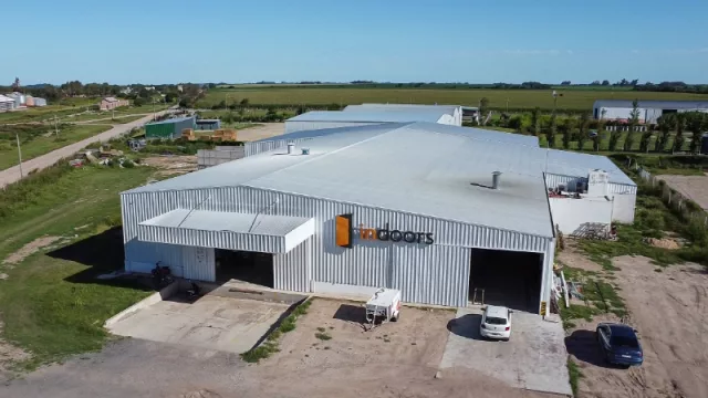 Río Segundo: Una empresa de Matorrales ofrece lotes a sus empleados que se muden al pueblo (Indoors fabrica aberturas y arraigo)