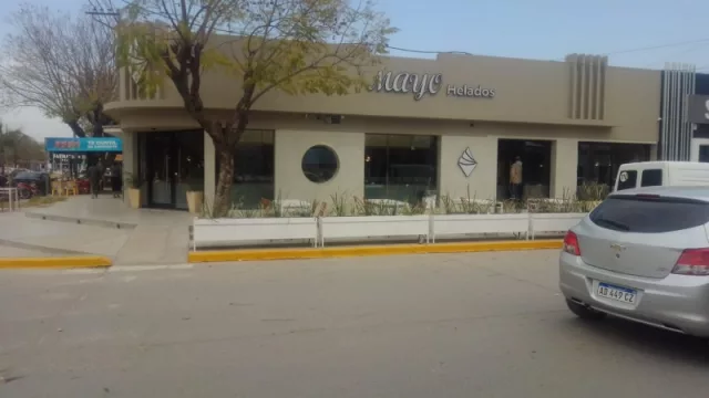 Río Segundo: Primavera, calor, helados: Mayo llegó a Pilar (un local de 250 m2 con mucho más que helados)