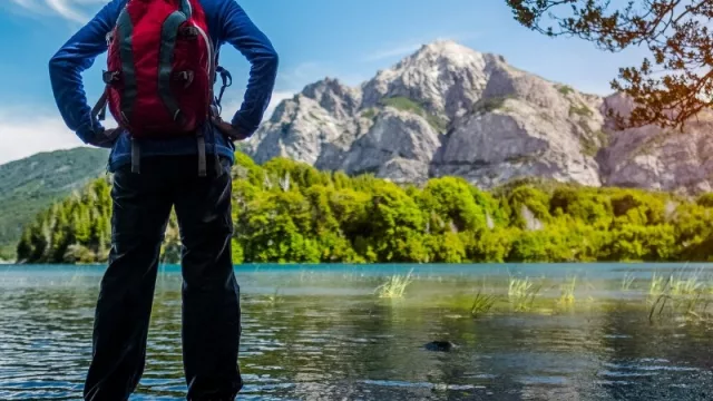 Los 7 destinos nacionales “low cost” donde más viajan los argentinos este verano