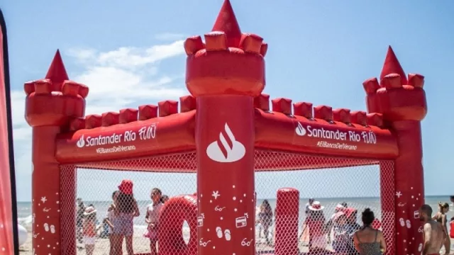 “El Banco del Verano”: Santander Río anuncia nueva campaña con descuentos e intervenciones en argentina y la costa uruguaya