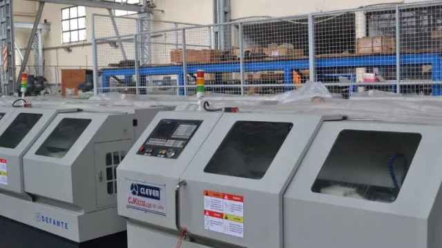 Córdoba y Defante: la proveedora de Santa Fe recibió la concesión del gobierno provincial para suministrarle 61 máquinas nuevas