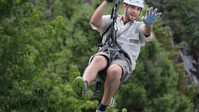Lanzamiento de temporada Peñón del Águila Aventura Alpina (vuelve la super tirolesa de 500 metros)