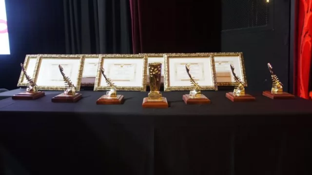 Los premios que fueron entregados en el Teatro Libertador "General San Martín"