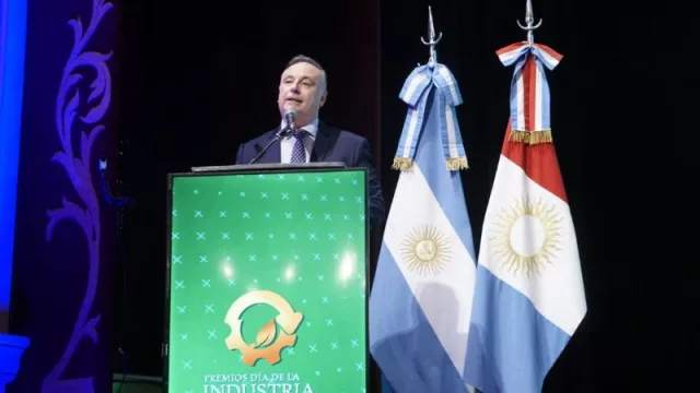 Eduardo Acastello en el atril