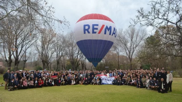 Nadie en Argentina y el mundo vende más que los equipos Re/Max ¿Cuánto cuesta adquirir una franquicia del líder mundial en servicios inmobiliarios?