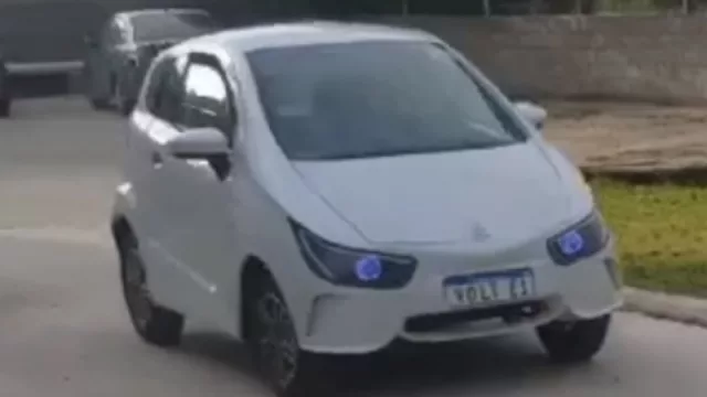 Mirá a quién vimos pasar en su etapa de prueba (¿reconocés de qué auto se trata?)