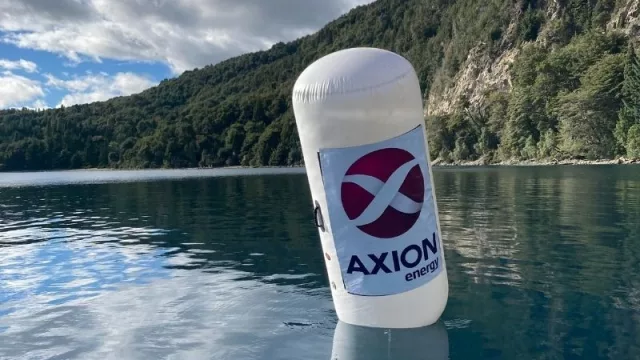 Axion energy elige apoyar al deporte: desde el Super TC 2000 hasta el circuito OWA (una competencia de nado en Bariloche en la que estuvimos presentes)