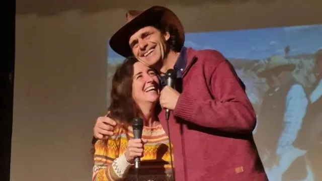 Los Zapp, la familia que recorrió 5 continentes en un auto antiguo (y ahora visitan ciudades del interior dando charlas motivacionales)