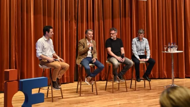 General, disertantes, Pablo Peralta, Diego Casali, Juan Santiago y Mario Barra