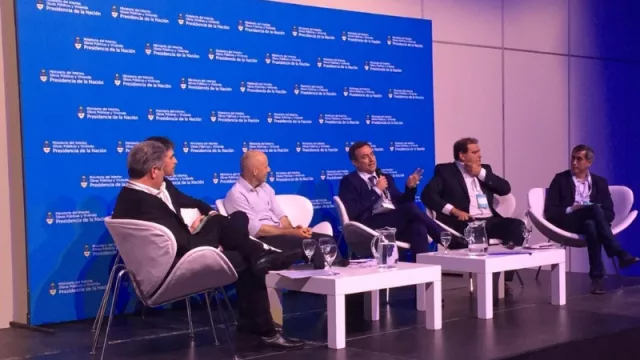 Mestre expuso en el Encuentro Nacional de Intendentes las políticas de Gobierno Abierto y transparencia de Córdoba