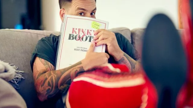 ¡No todo será revista esta temporada! El multipremiado musical de Broadway, Kinky Boots, en Carlos Paz (tras dos años en escena en Baires)