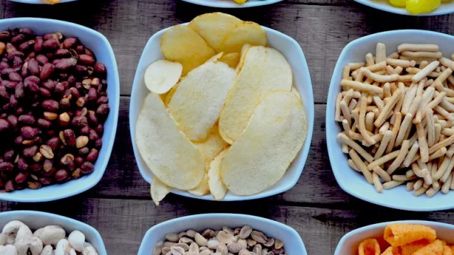 Dejó de trabajar en una empresa de insecticidas de Río Tercero y fundó la marca de snacks más grande del interior de Córdoba (70.000 kilos de chizitos por mes)