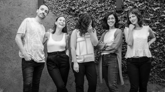 Foto Descontracturada.