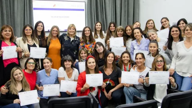 Más de 30 mujeres empresarias de Neuquén se capacitaron en negociación