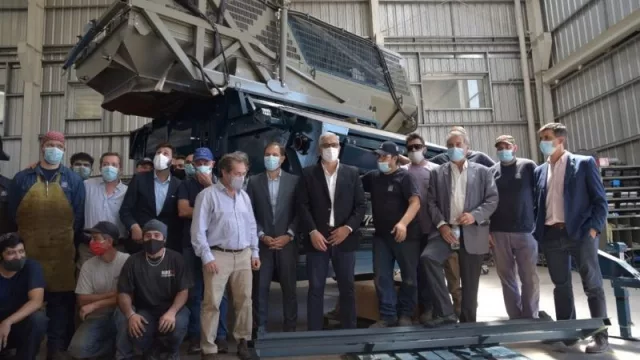 Julián Domínguez, junto a productores de maní de Córdoba: "Estamos acompañando el espíritu emprendedor de la Argentina"