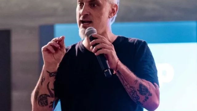 Los fracasos que marcaron el éxito de José Palazzo y Cristina Schwander (pasó una nueva FuckUp Night en Córdoba)