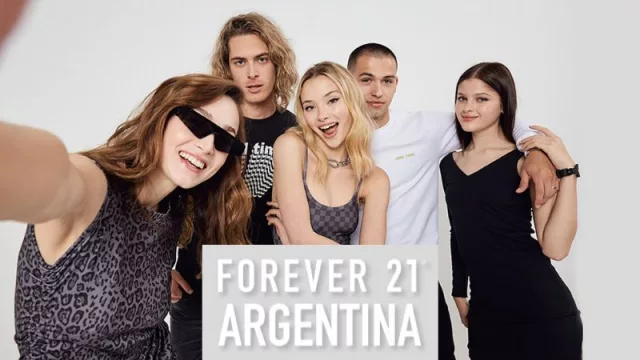 Forever 21 también llega a Córdoba (abrió su tienda online con tres pagos sin interés y envíos sin cargo desde $ 12.000)