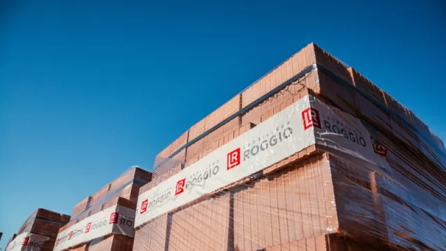 Colonia Caroya: Ladrillera Roggio, más de 80 años de historia y con la quinta generación familiar a cargo de la fabricación de ladrillos (260.000 producidos mensualmente)