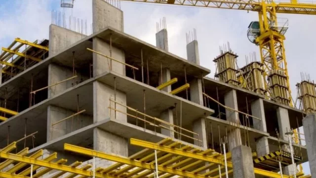 Dicen que es un buen momento para comprar inmuebles “en pozo” (informe Zona Prop)