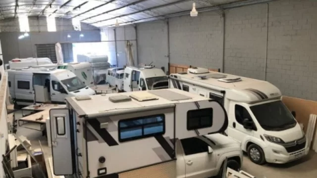 ¿Quién no soñó con un viaje en motorhome? En Río Segundo fabrican el único modelo 4x4 del país