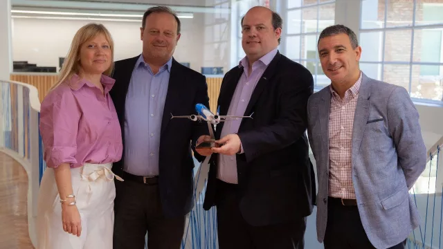 Mirgor levanta vuelo: acuerdo con Aerolíneas Argentinas para que operen dos B737-800 cargueros (son los socios de Samsung)